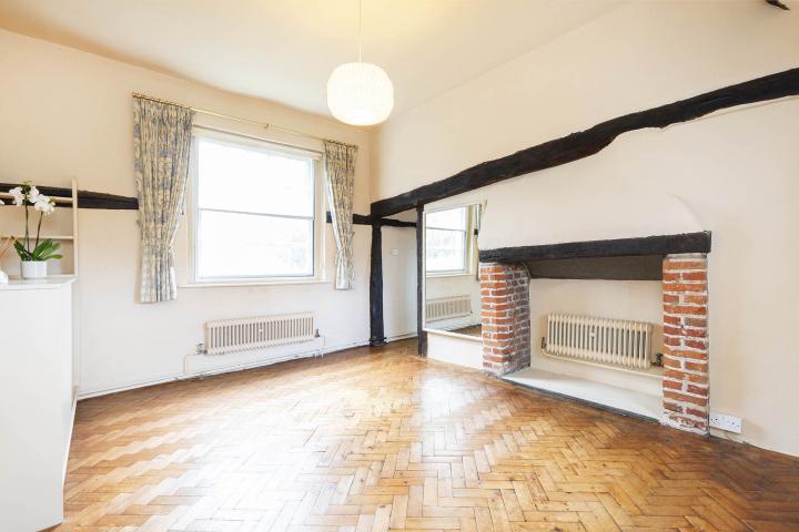 Unique Detached House Totteridge Common, Totteridge